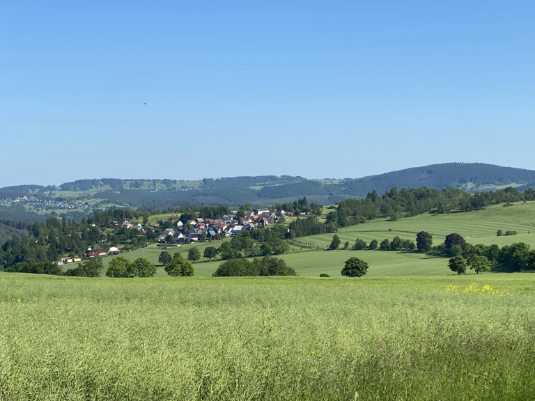 Blick zum Kirchberg Oberweißbach Blick zum Kirchberg Oberweißbach